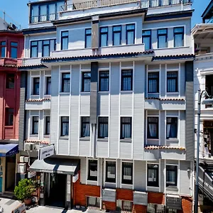 rezervați aici